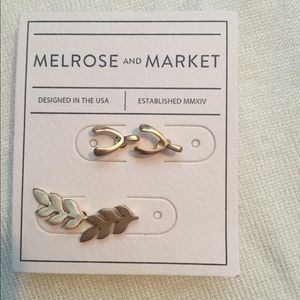 2 pack stud earrings